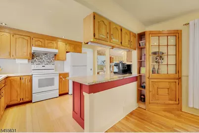 52 Midvale Ave, Long Hill Township, NJ 07946 - Photo 13