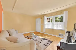 52 Midvale Ave, Long Hill Township, NJ 07946 - Photo 7