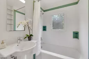 52 Midvale Ave, Long Hill Township, NJ 07946 - Photo 19