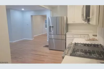 94 Sanford St, East Orange, NJ 07018 - Photo 9