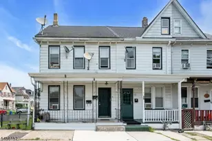 17 Railroad Ave, Phillipsburg, NJ 08865 - Photo 1