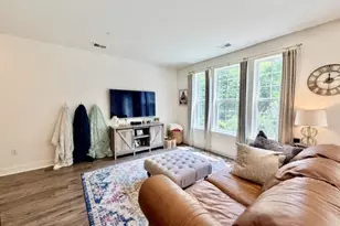 403 Parkview Ln, Rockaway Township, NJ 07866 - Photo 3
