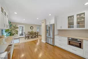 359 Hillview Terrace, Franklin Lakes, NJ 07417 - Photo 9