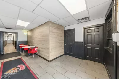 1014 Stuyvesant Ave, Union Township, NJ 07083 - Photo 5