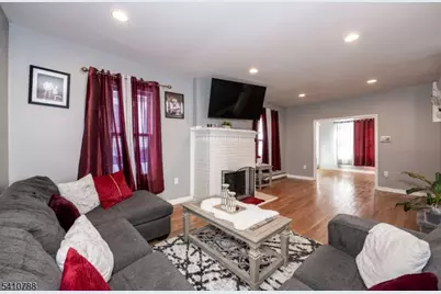 32 Newfield St, East Orange, NJ 07017 - Photo 5