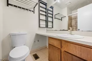 11 Canterbury Cir, Franklin Township, NJ 08873 - Photo 15