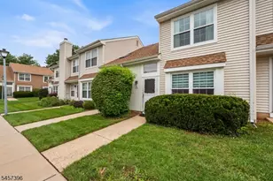 11 Canterbury Cir, Franklin Township, NJ 08873 - Photo 3