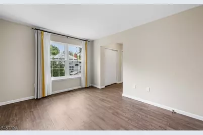 11 Canterbury Cir, Franklin Township, NJ 08873 - Photo 13