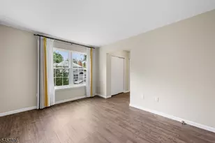 11 Canterbury Cir, Franklin Township, NJ 08873 - Photo 13