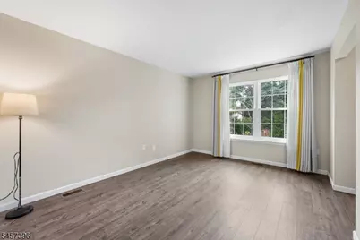11 Canterbury Cir, Franklin Township, NJ 08873 - Photo 11