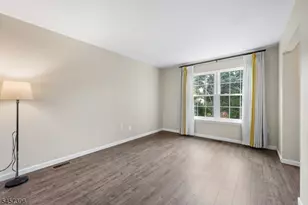 11 Canterbury Cir, Franklin Township, NJ 08873 - Photo 11