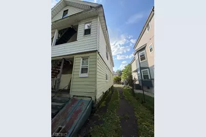 1220 E Henry St, Linden, NJ 07036 - Photo 11