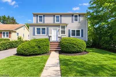 14 Locust St 2nd Floor #2, Madison, NJ 07940 - Photo 1