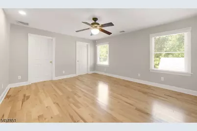 14 Locust St 2nd Floor #2, Madison, NJ 07940 - Photo 9