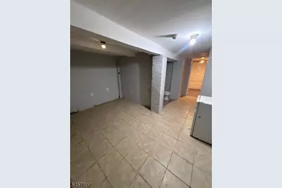 393 Straight St, Paterson, NJ 07501 - Photo 35