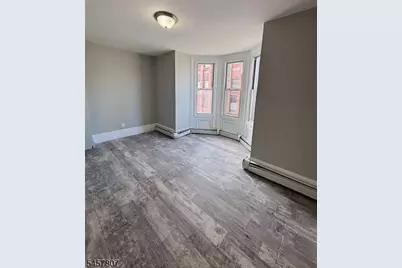 393 Straight St, Paterson, NJ 07501 - Photo 15