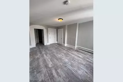 393 Straight St, Paterson, NJ 07501 - Photo 13