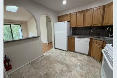 33 Baldwin Ct, Bernards Township, NJ 07920 - Photo 3