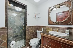 37 Mountainwood Ct, Totowa, NJ 07512 - Photo 27
