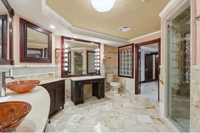 37 Mountainwood Ct, Totowa, NJ 07512 - Photo 35