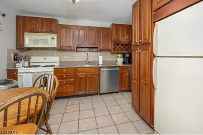 52 Aspen Ln, West Milford Twp., NJ 07480 - Photo 9
