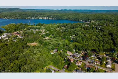 52 Aspen Ln, West Milford Twp., NJ 07480 - Photo 29