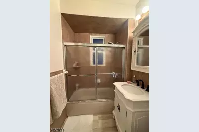 16 Hazel Pl, Irvington, NJ 07111 - Photo 17