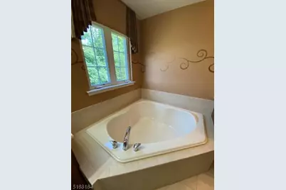 40 Black Bear Ct, Hardyston Township, NJ 07419 - Photo 11