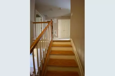 40 Black Bear Ct, Hardyston Township, NJ 07419 - Photo 5