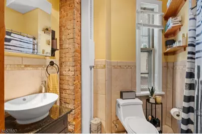 72 Columbia St, Newark, NJ 07102 - Photo 7