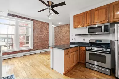 72 Columbia St, Newark, NJ 07102 - Photo 13