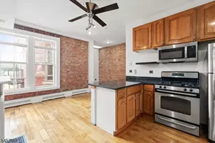 72 Columbia St, Newark, NJ 07102 - Photo 13