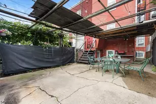 72 Columbia St, Newark, NJ 07102 - Photo 11