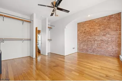 72 Columbia St, Newark, NJ 07102 - Photo 15