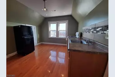 322 Ampere Pkwy #3, Bloomfield, NJ 07003 - Photo 3