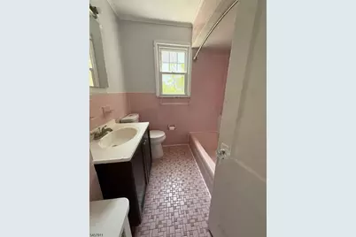 8 Chapman St #1, Bloomfield, NJ 07003 - Photo 9
