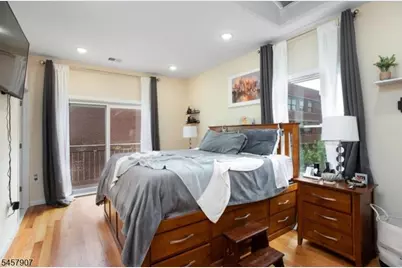 86 Oak St #2, Jersey City, NJ 07304 - Photo 7