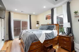 86 Oak St, Jersey City, NJ 07304 - Photo 7