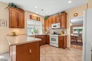 574 Post Ln, Franklin Township, NJ 08873 - Photo 15