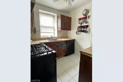19-31 Lyons Ave #203, Newark, NJ 07112 - Photo 9