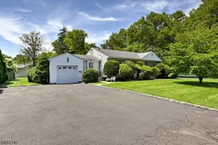271 Summit Rd, Mountainside, NJ 07092 - Photo 1