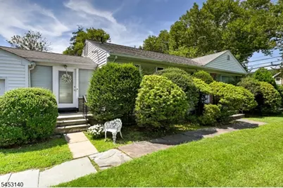 271 Summit Rd, Mountainside, NJ 07092 - Photo 3
