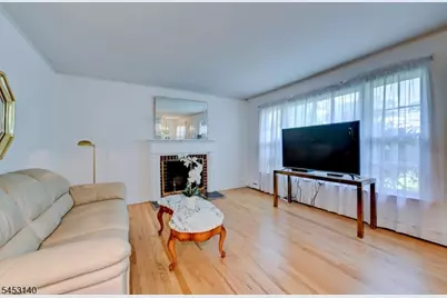 271 Summit Rd, Mountainside, NJ 07092 - Photo 11