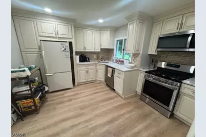 214 Boyle Ave, Totowa, NJ 07512 - Photo 3