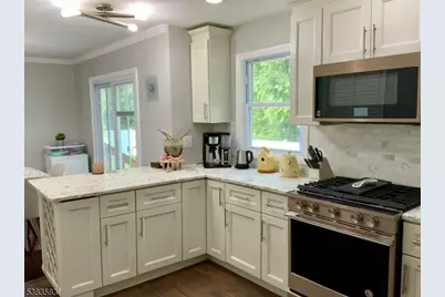 26 Winthrop Rd, Franklin Township, NJ 08873 - Photo 5