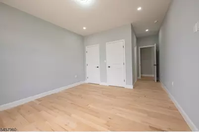 412 Gregory Rd, Paramus, NJ 07652 - Photo 23