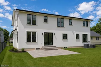 412 Gregory Rd, Paramus, NJ 07652 - Photo 45