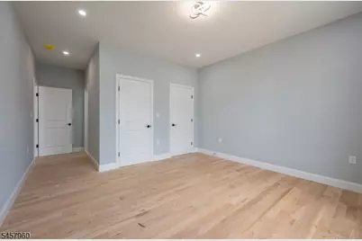 412 Gregory Rd, Paramus, NJ 07652 - Photo 21