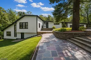 26 Skyline Dr, Watchung, NJ 07069 - Photo 1