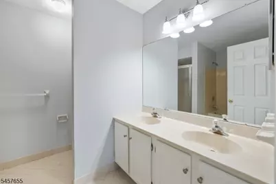 35 Arapaho Trl, Branchburg Township, NJ 08876 - Photo 17